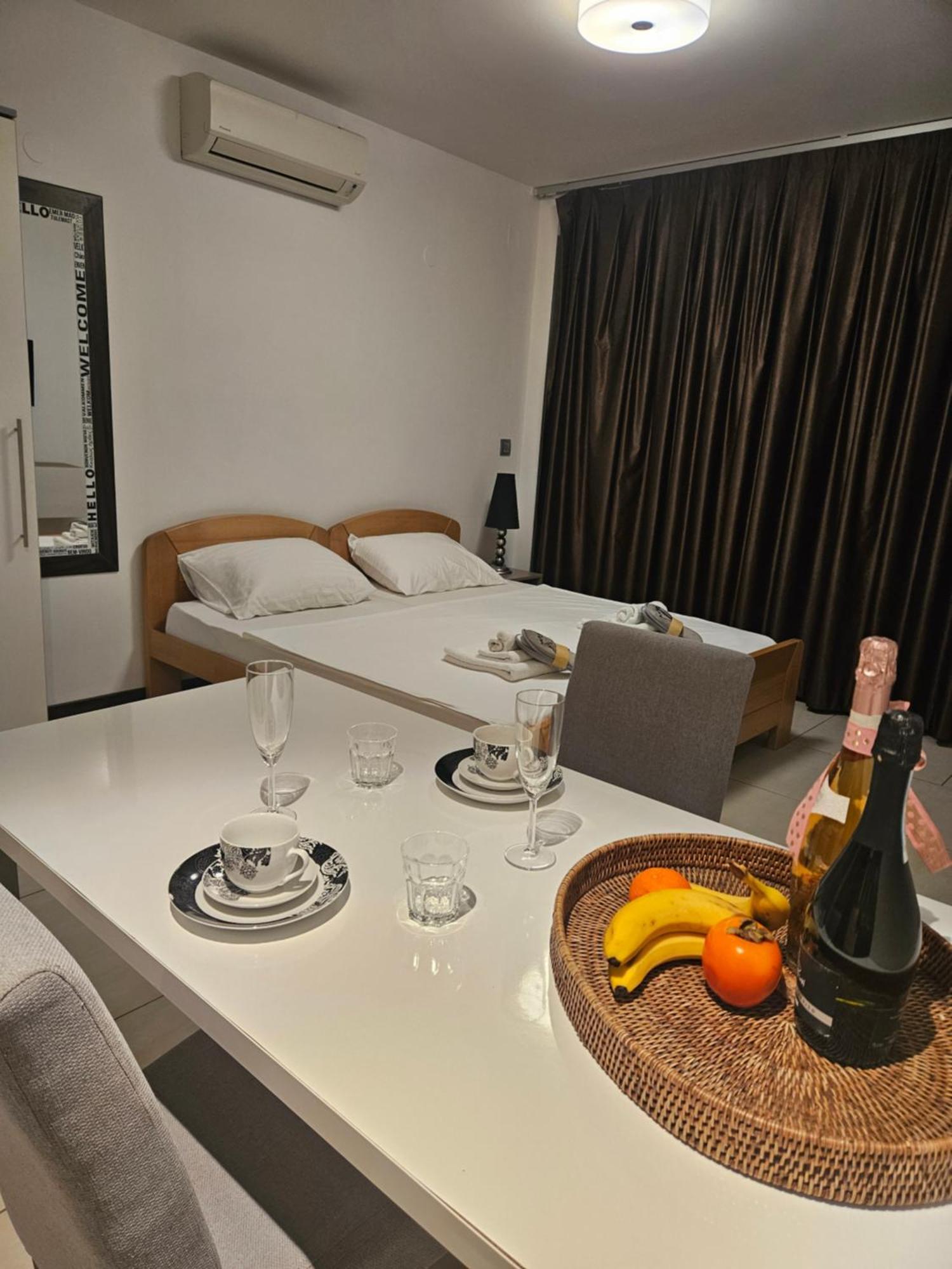 Kristal Paris Resort Новалья Экстерьер фото