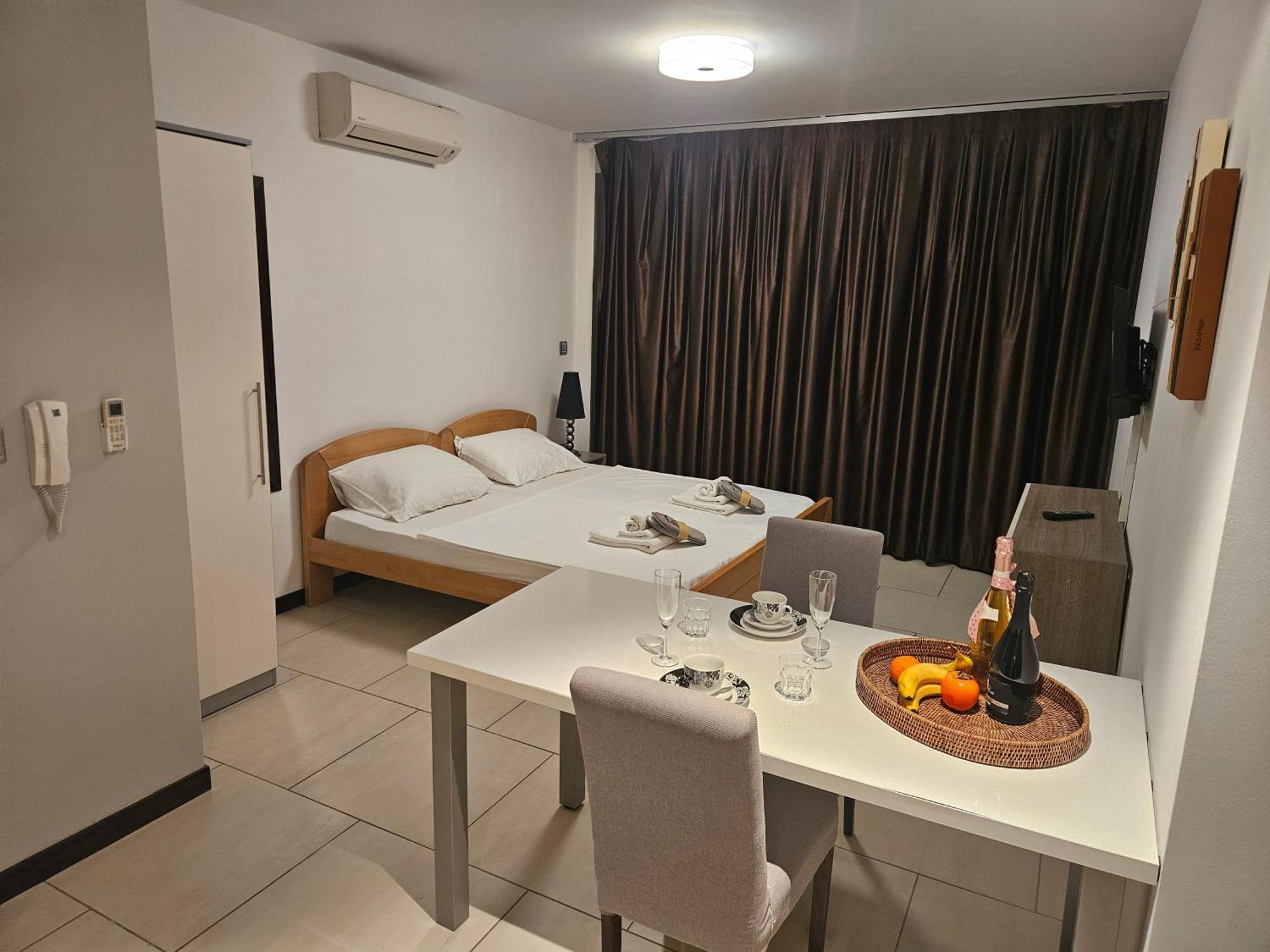 Kristal Paris Resort Новалья Экстерьер фото